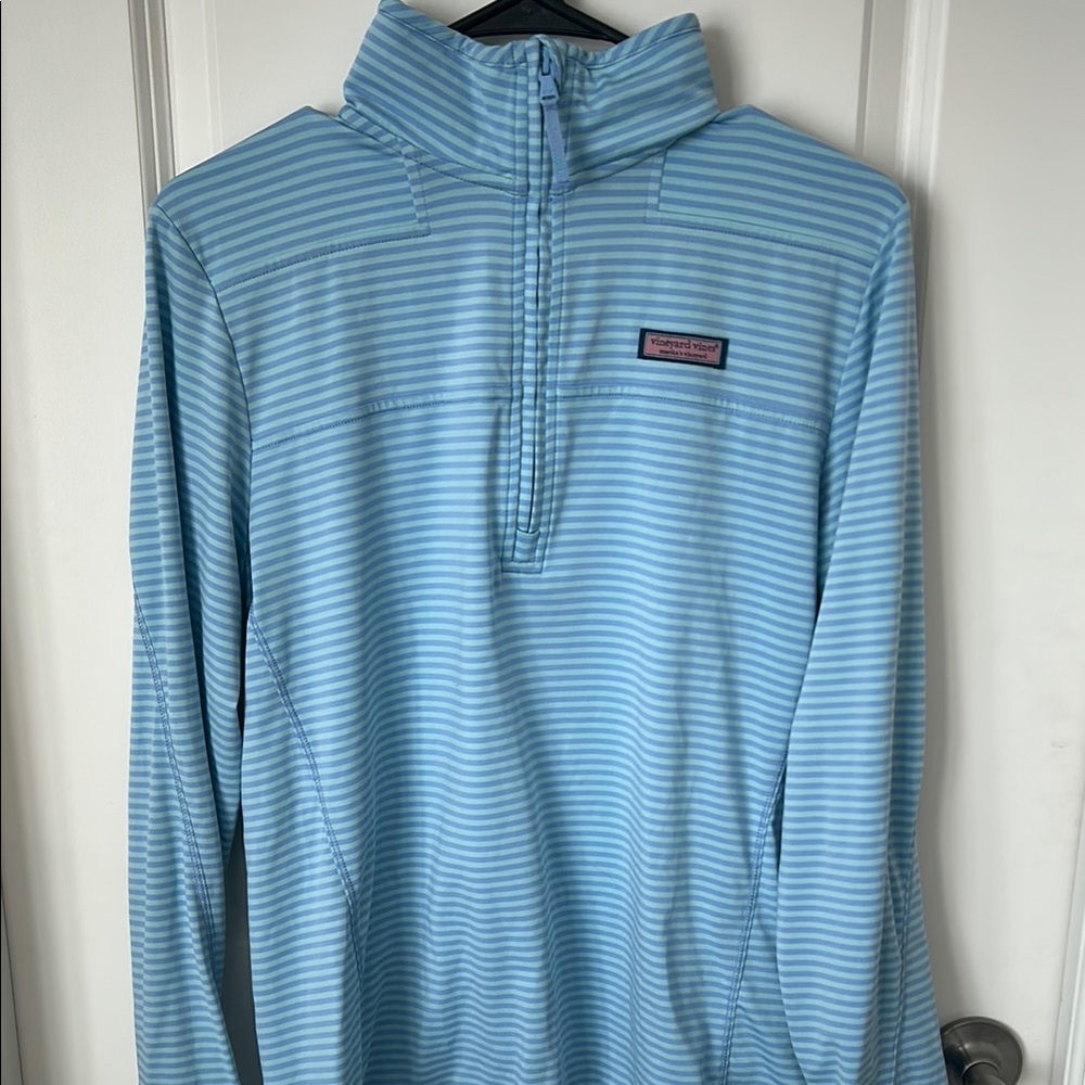 Vineyard Vines Women’s Light Blue Striped Pullover